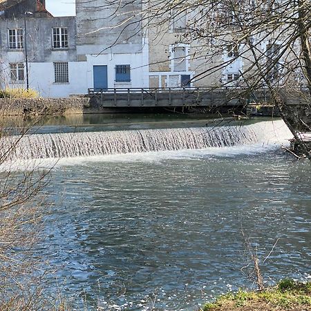 Logis Hotel Le Saint Georges Vivonne ภายนอก รูปภาพ