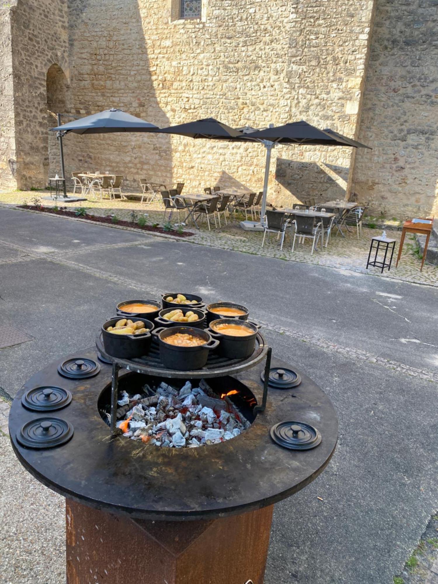 Logis Hotel Le Saint Georges Vivonne ภายนอก รูปภาพ