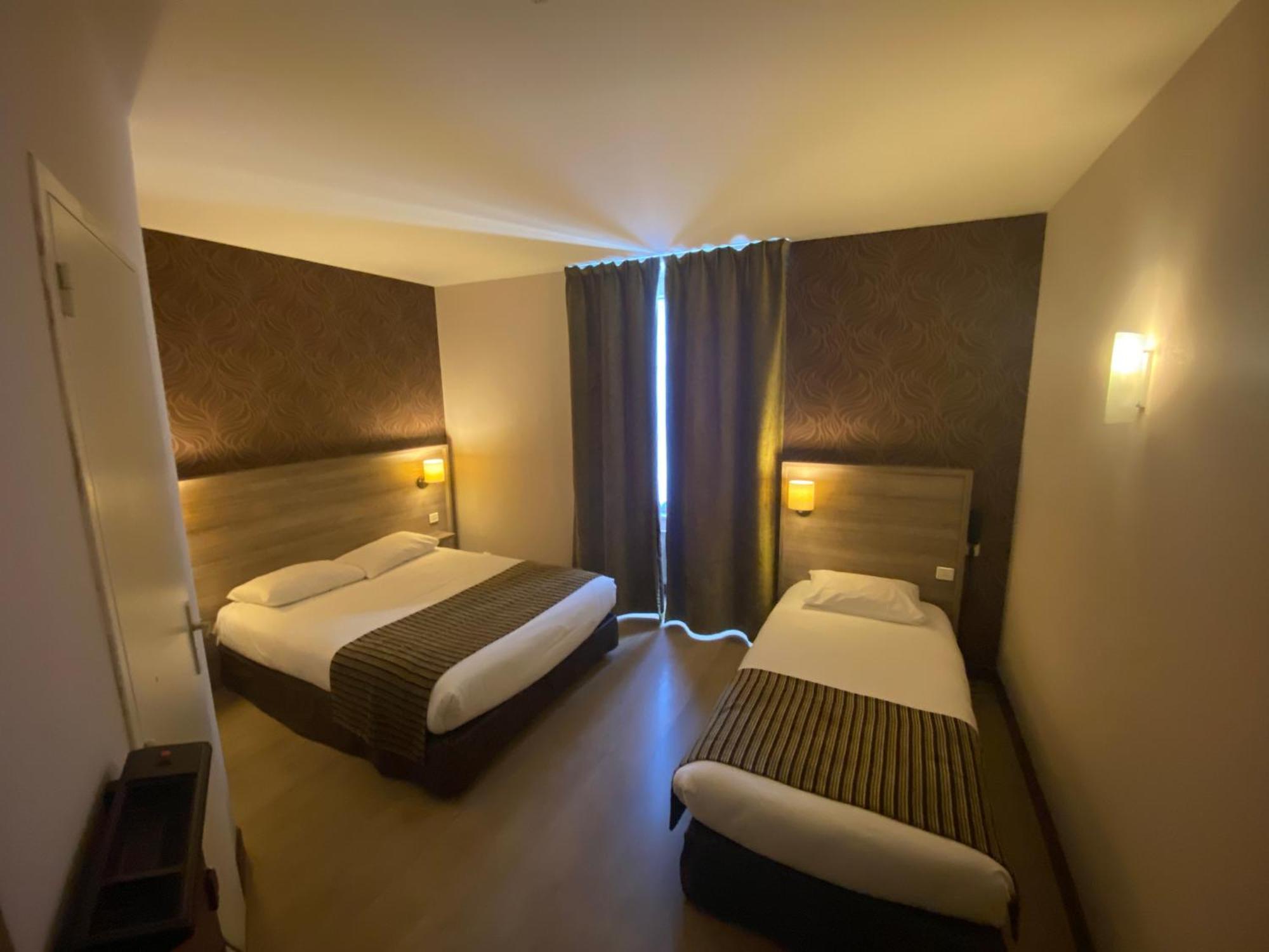 Logis Hotel Le Saint Georges Vivonne ห้อง รูปภาพ