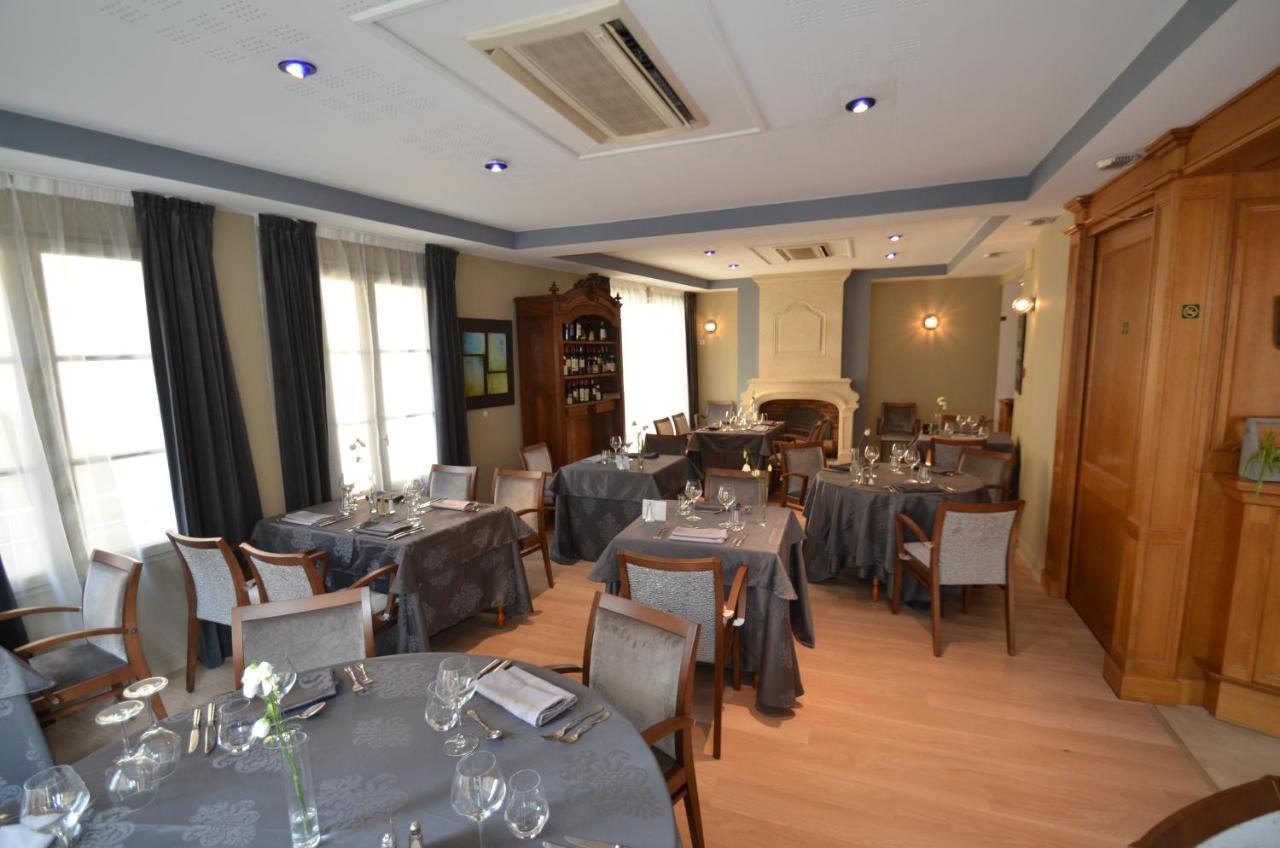 Logis Hotel Le Saint Georges Vivonne ภายนอก รูปภาพ